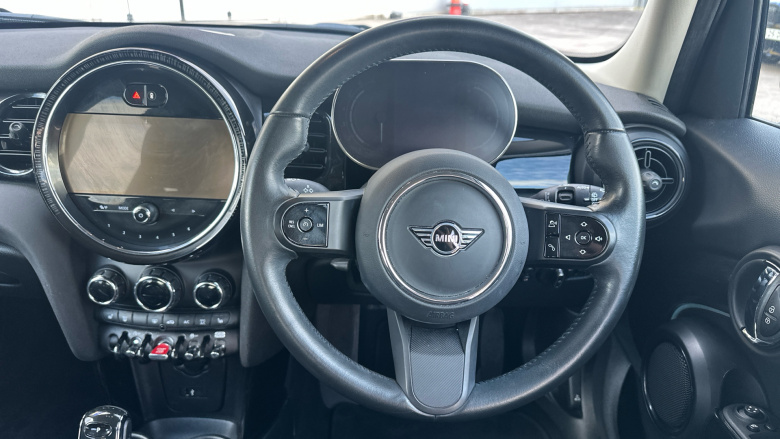 MINI Hatchback 1.5 Cooper Classic Premium 5dr Auto Petrol Hatchback